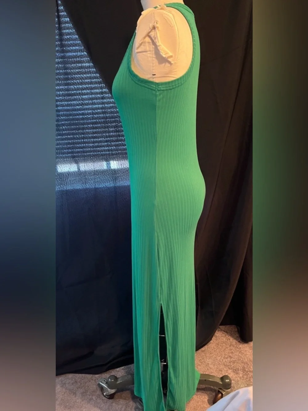 Sleeveless Ribbed Maxi Dress in Emerald Green - Picture 4 of 4